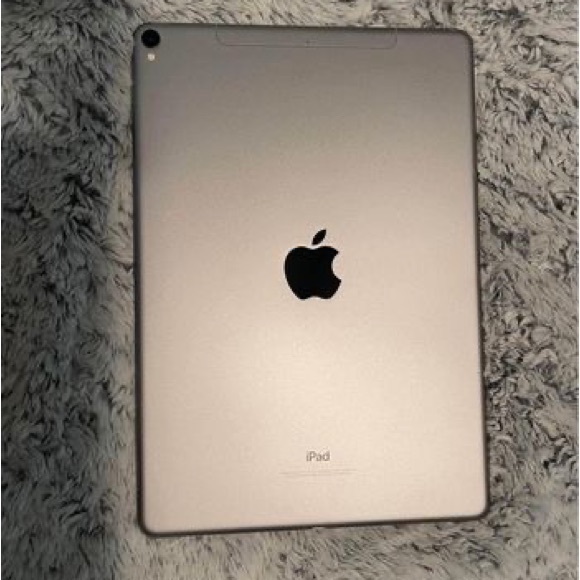 iPad Pro 10.5 64gb - Picture 5 of 5